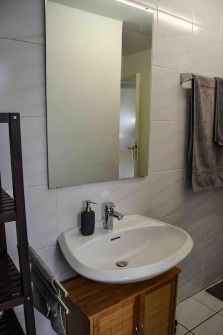 Schoene Dachgeschosswohnung Nahe Koeln Exterior foto