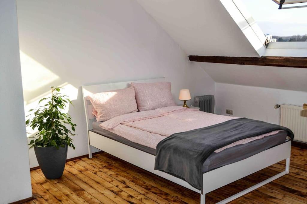 Schoene Dachgeschosswohnung Nahe Koeln Exterior foto