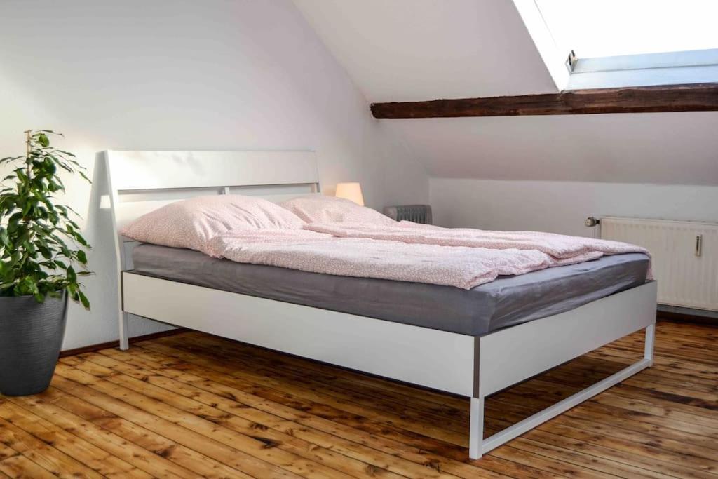 Schoene Dachgeschosswohnung Nahe Koeln Exterior foto